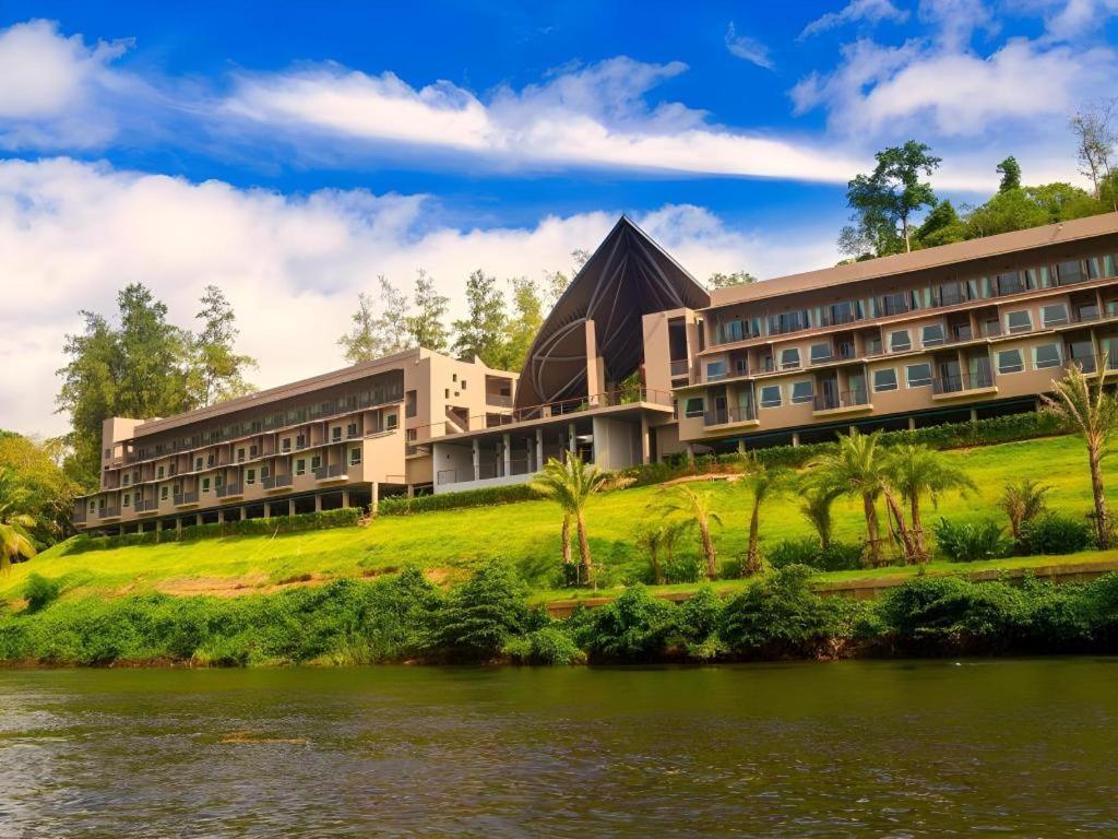 River Kwai Village Hotel Ban Kaeng Raboet Extérieur photo